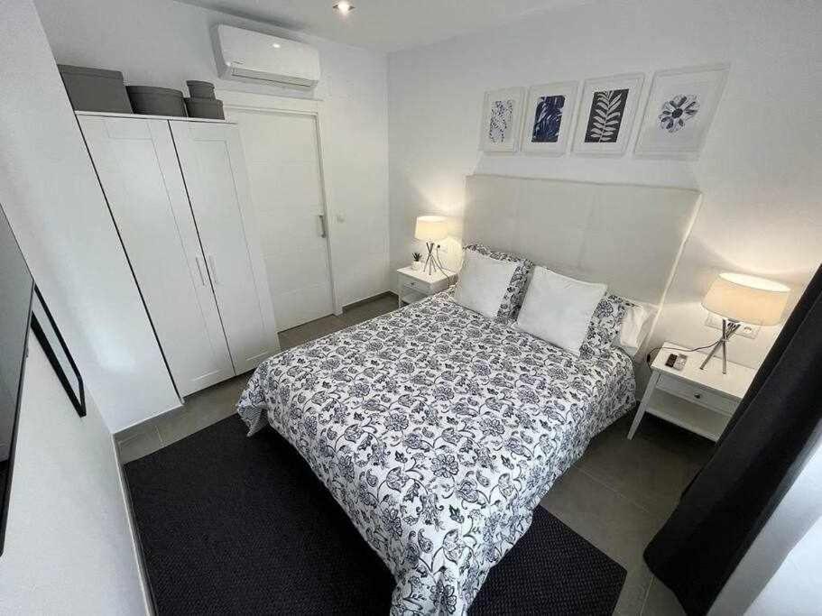 XX D Apartamentos Morales & Arnal 龙达 外观 照片